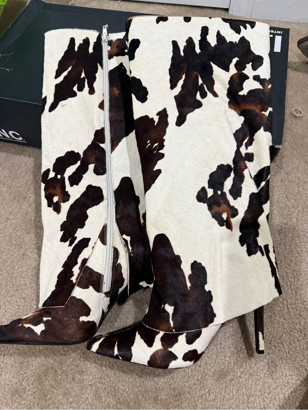 NWT INC Women's White Skylar Fold Over Cuffed Knee High Boots - Cow Print 8.5 - Picture 2 of 12